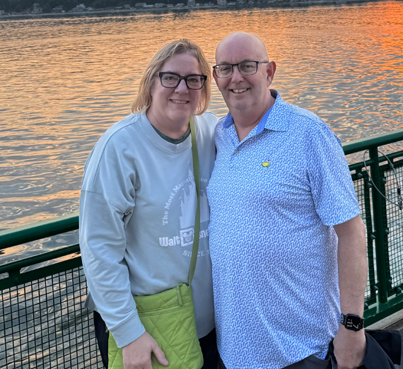 Знак кампуса с логотипом Гонзаги и текстом «Откройте свою цель»